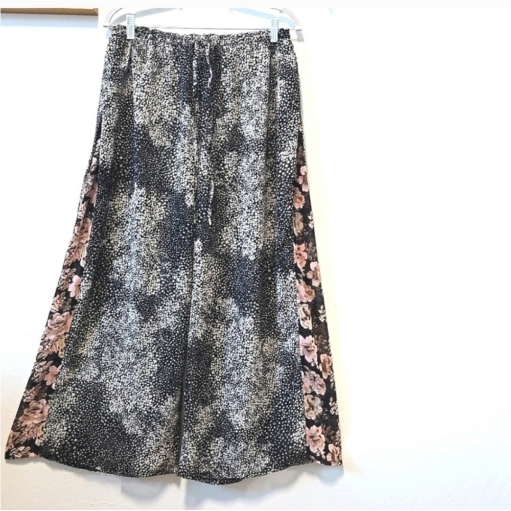 ⚜️ Band of Gypsies Black and Pink Wide Leg Pants